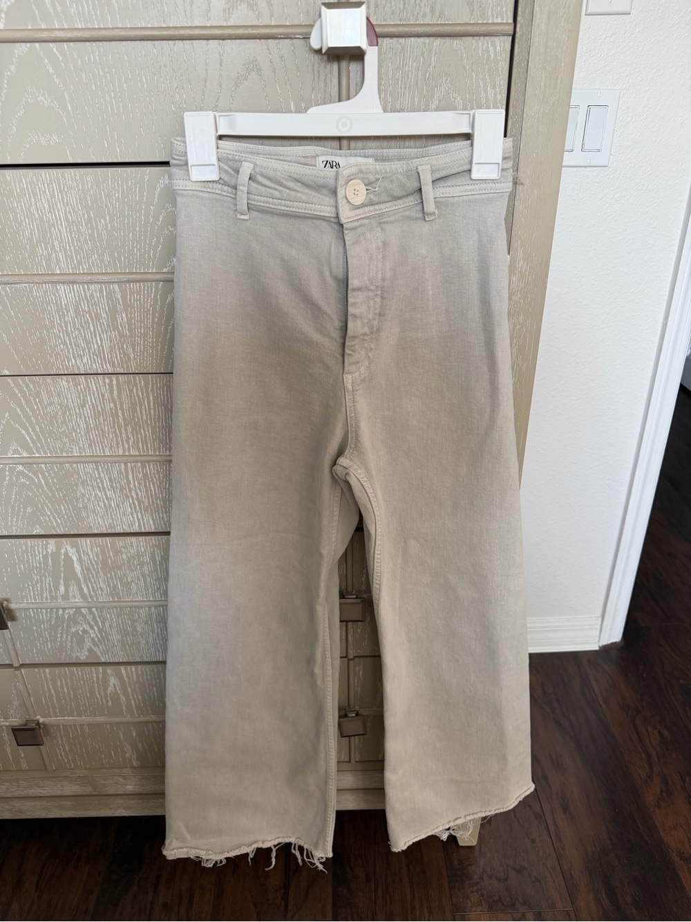 Zara Neutral Wide-Leg Crop Jeans in Light Taupe